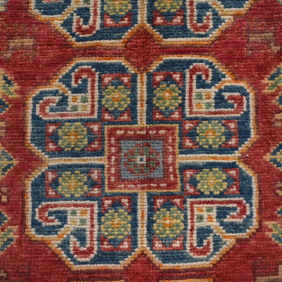 https://cdn.shopify.com/s/files/1/0943/6571/2719/files/Authentic-Persian-Shirazi-Rug-Handcrafted-Traditional-Wool-Carpet-248-293-cm-Aladdinrugs-71431510786383.webp?v=1768172249