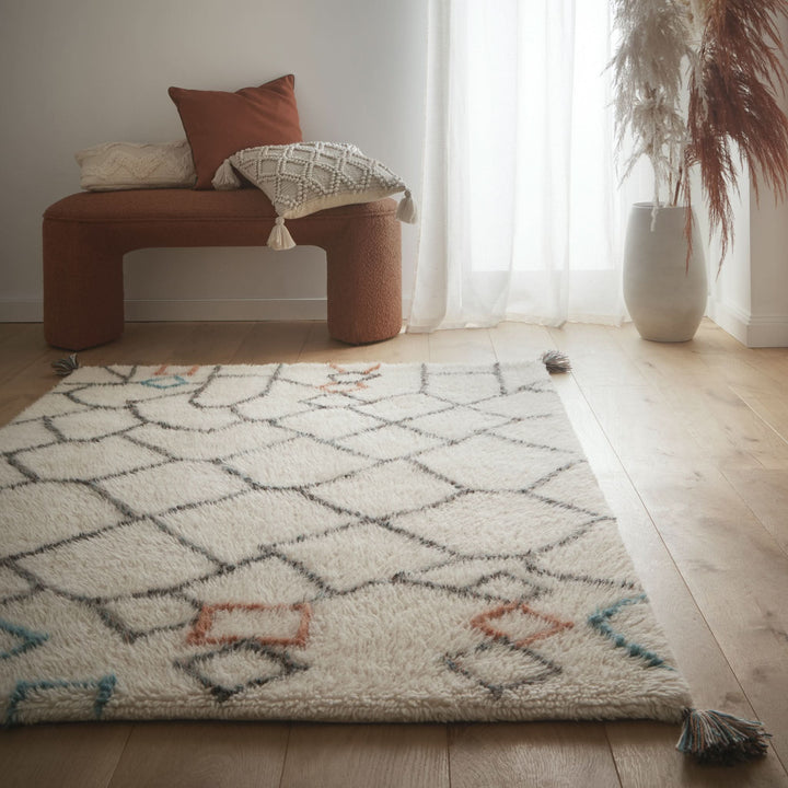 Origins Berber Knotted Chain Wool Rug Ivory Multi Abstract - beUNIQ - abstract diamond rug - 120x170 - Berber knotted rug