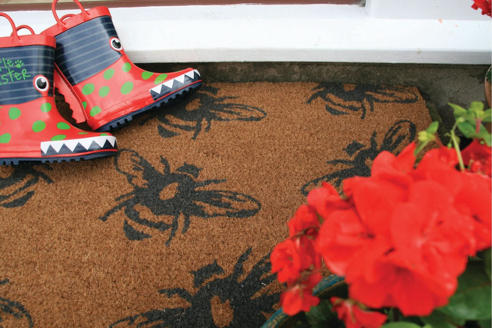 My Mat Coir Buzzy Bees Doormat Natural Coconut Fibre - beUNIQ - bee design mat - 45x75 - coir doormat