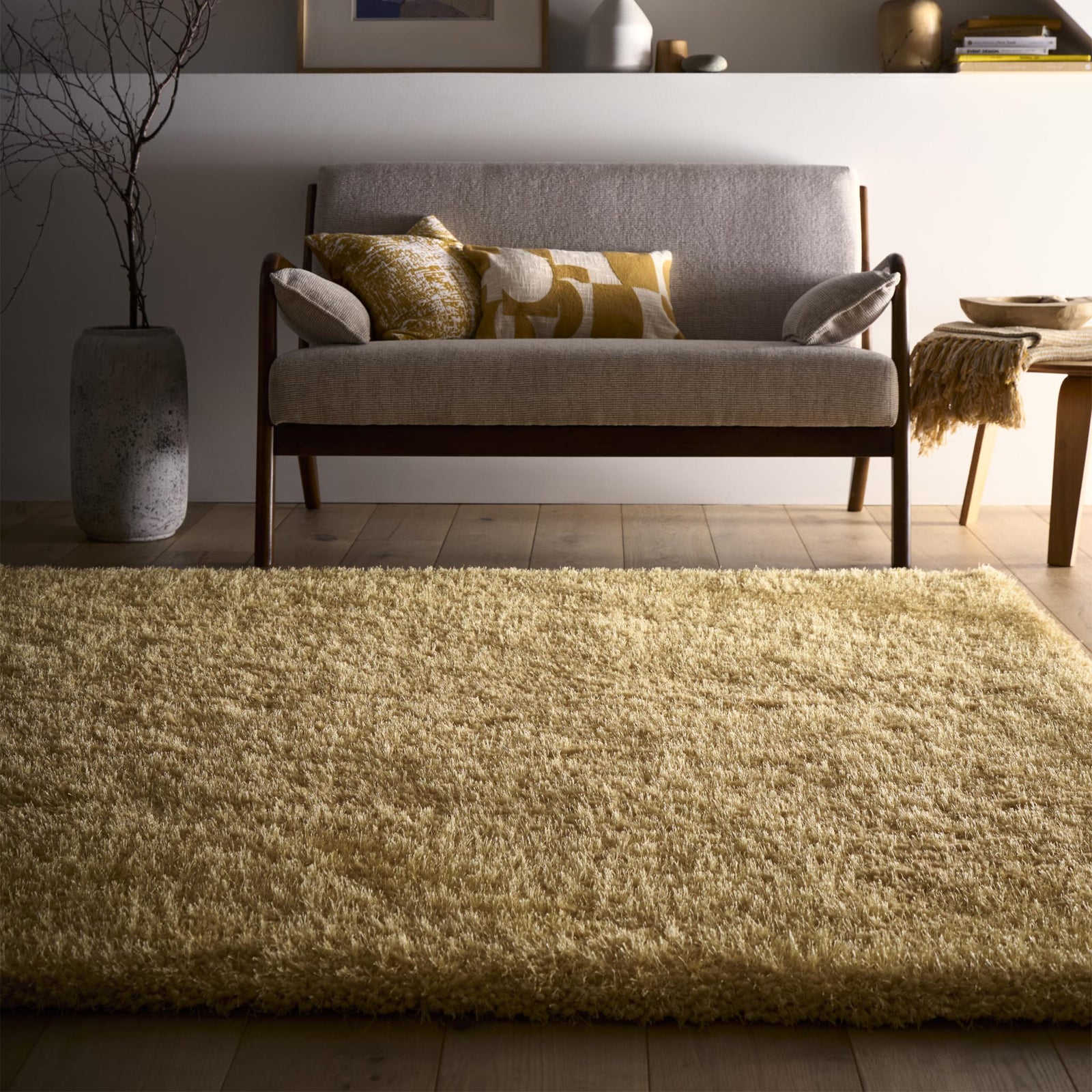 https://cdn.shopify.com/s/files/1/0881/7731/2093/files/Chicago-Ochre-Rug-Lifestyle.jpg?v=1756915111