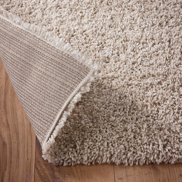 https://cdn.shopify.com/s/files/1/0881/7731/2093/files/Hadley-Cream-Rug-Runner-Detail_03.jpg?v=1763030689