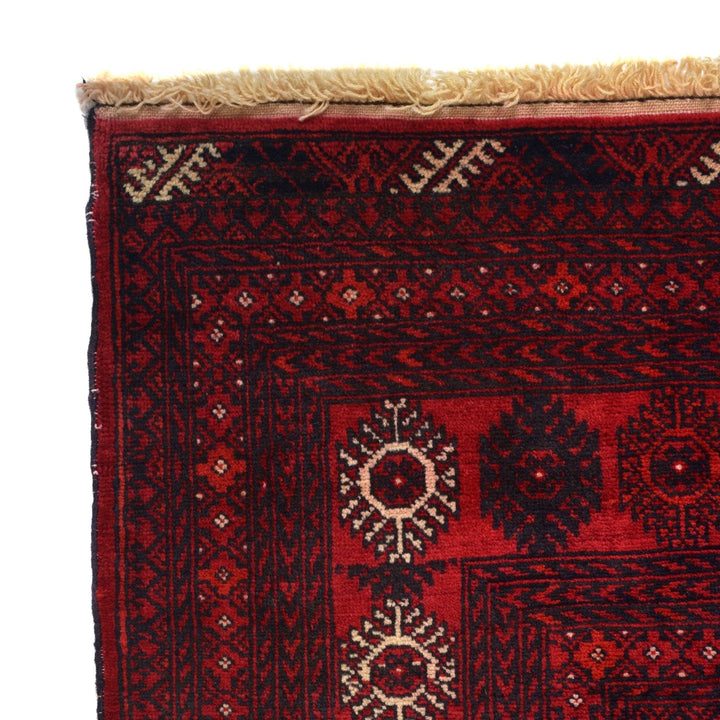 https://cdn.shopify.com/s/files/1/0943/6571/2719/files/Handwoven-Red-Bukhara-Wool-Rug-Fine-Oriental-Area-Carpet-195-288-cm-Aladdinrugs-71789859799375.jpg?v=1770671236