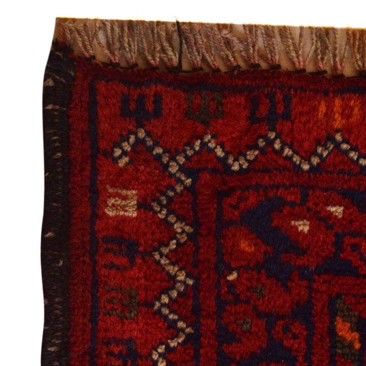 https://cdn.shopify.com/s/files/1/0943/6571/2719/files/Handwoven-Red-Bukhara-Wool-Rug-Premium-Traditional-Area-Carpet-194-290-cm-Aladdinrugs-71789411172687.jpg?v=1768349014