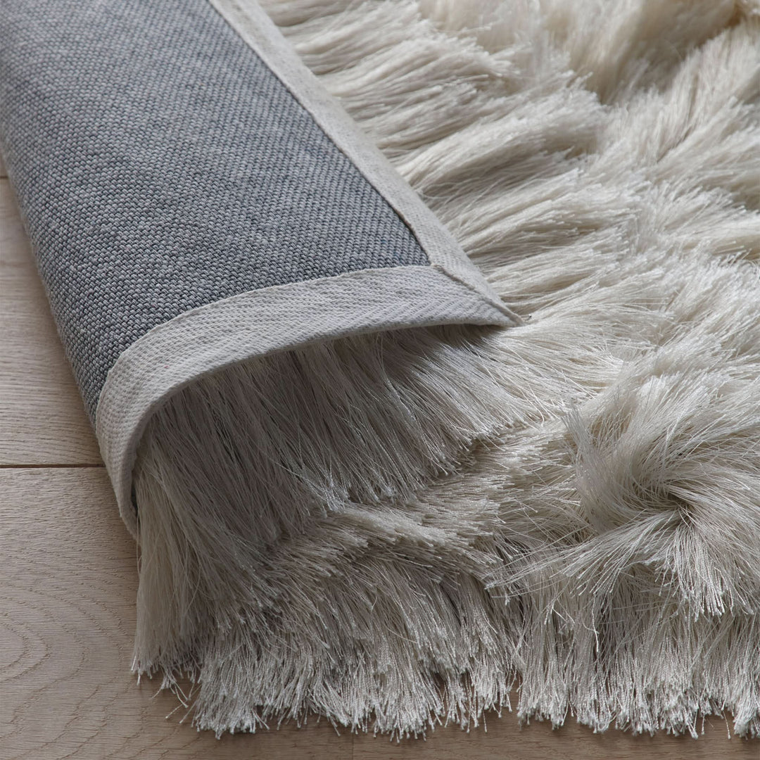 Origins Glamour Deluxe Ivory Shimmering Soft Pile Area Rug - beUNIQ - cream area rug - 120cm x 170cm - Created by Product Upload