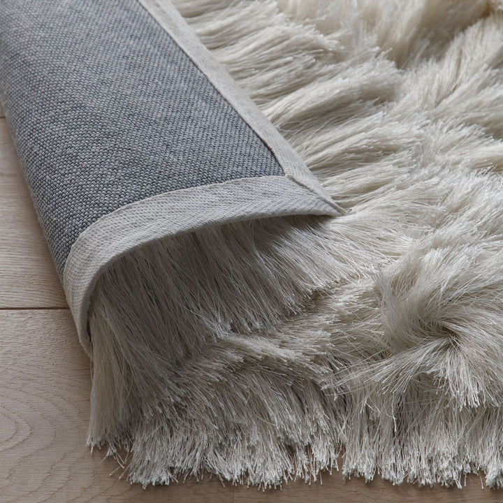 Origins Glamour Deluxe Ivory Shimmering Soft Pile Area Rug - beUNIQ - cream area rug - 120cm x 170cm - Created by Product Upload