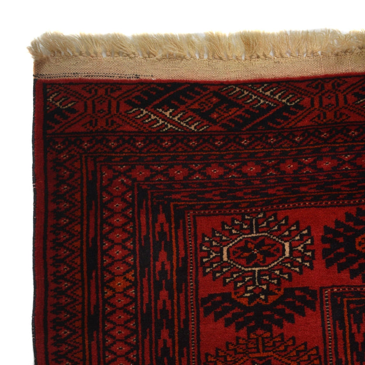 https://cdn.shopify.com/s/files/1/0943/6571/2719/files/Premium-Handmade-Bukhara-Wool-Area-Rug-Traditional-Red-Pattern-213-288-cm-Aladdinrugs-71790399848783.jpg?v=1770671241