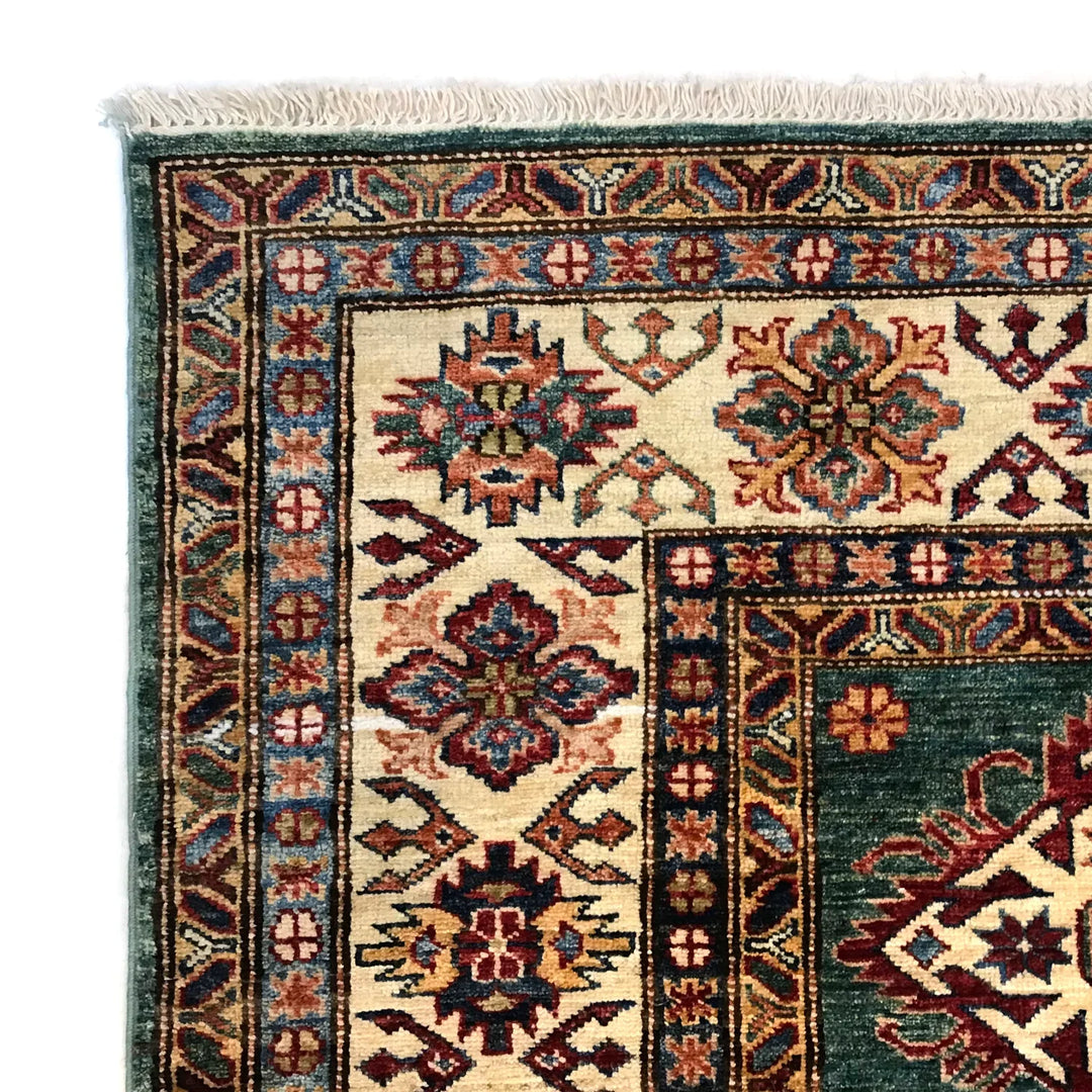 https://cdn.shopify.com/s/files/1/0943/6571/2719/files/Premium-Kazak-Wool-Rug-Large-Hand-Knotted-Oriental-Medallion-210-305-cm-Aladdinrugs-71419781185871.webp?v=1768183859