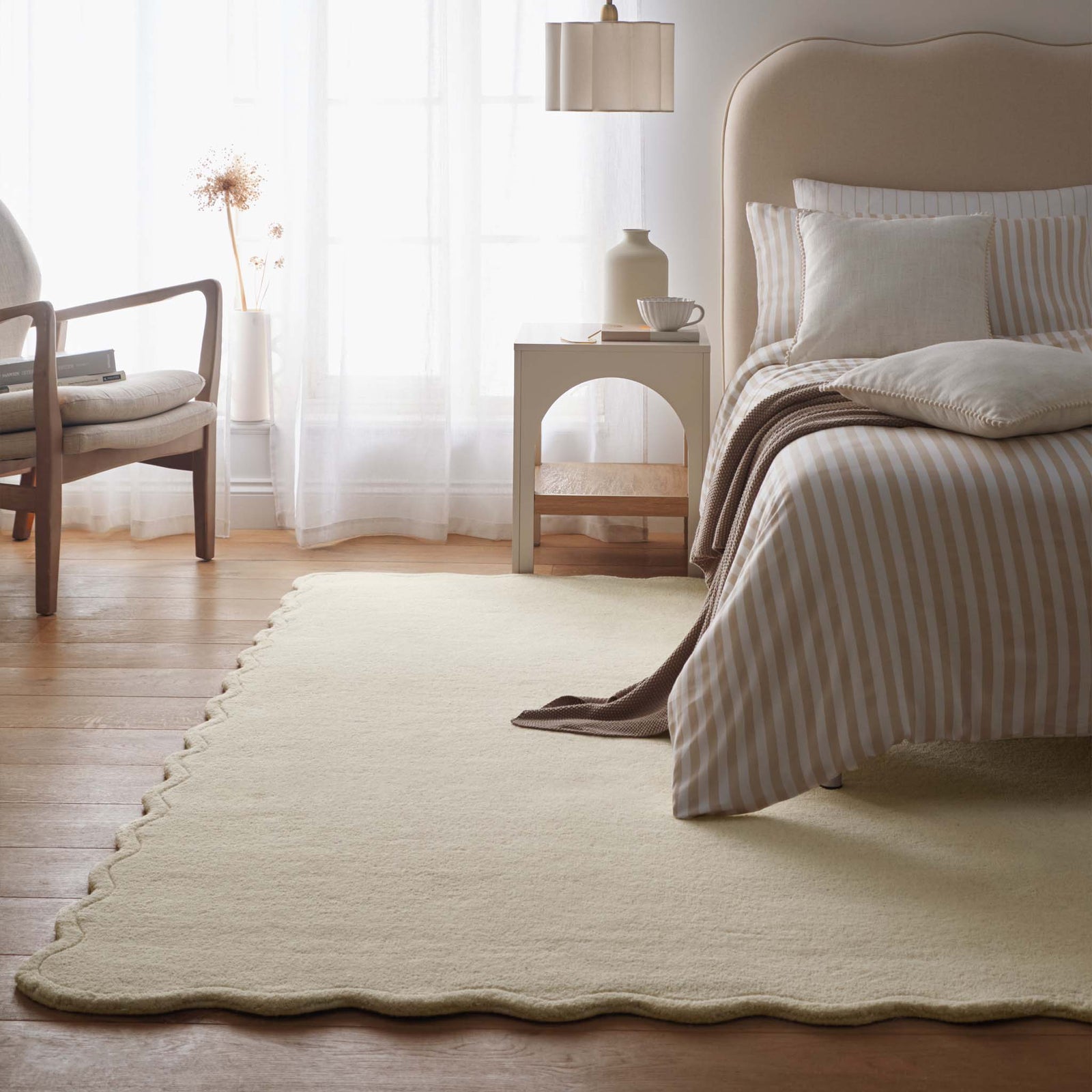 Origins Scalloped Elsie Wool Rug Cream Scalloped Border - beUNIQ - cream area rug - 120x170 - Created by Product Upload