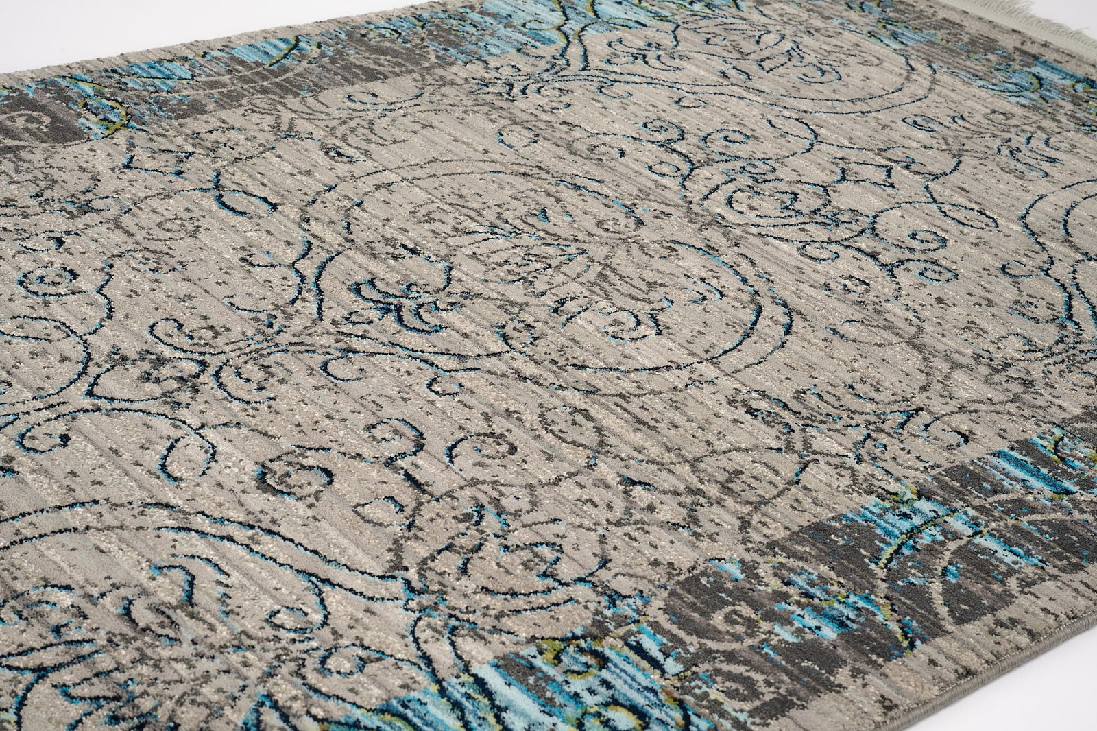 https://i0.wp.com/threadsandweave.com/wp-content/uploads/2024/06/Scarlet-Rugs-CH003-04.jpg?fit=2048%2C1365&ssl=1
