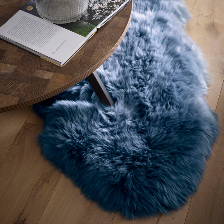 https://cdn.shopify.com/s/files/1/0881/7731/2093/files/Sheepskin-Rug-Navy-Double-Detail_01.jpg?v=1761565876