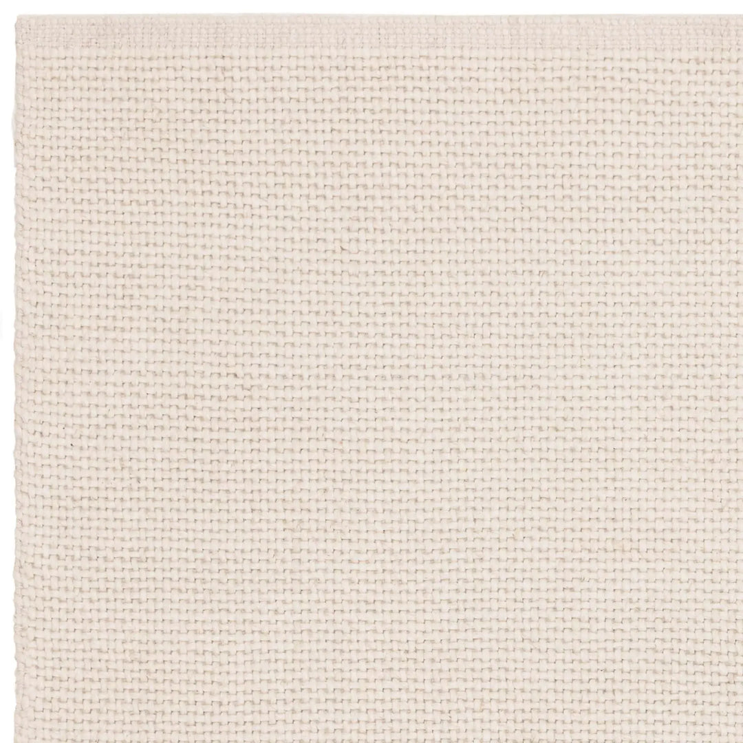 Finley Ivory    beUNIQ