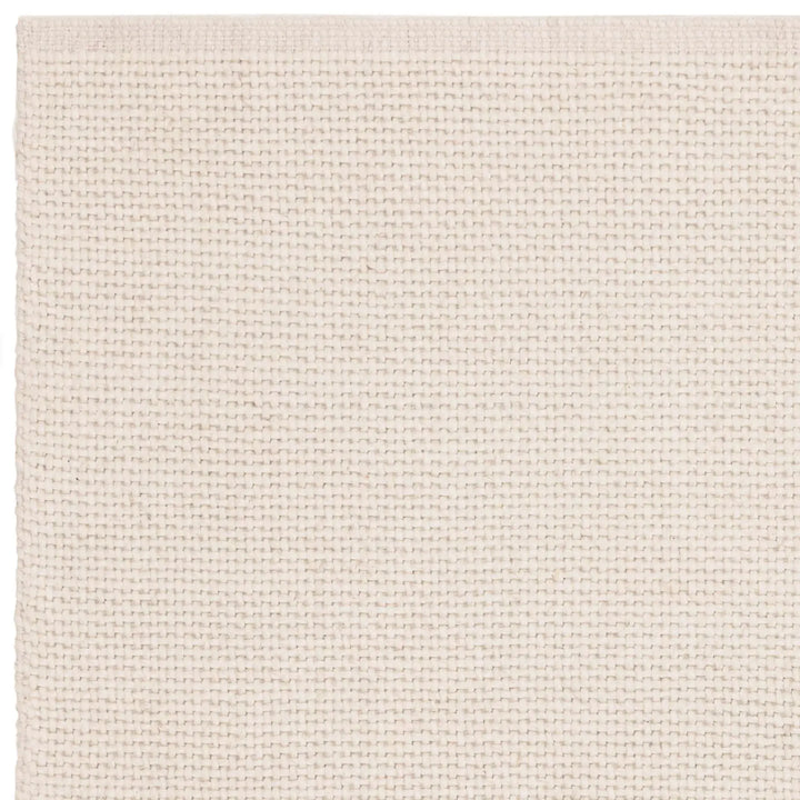 Finley Ivory    beUNIQ