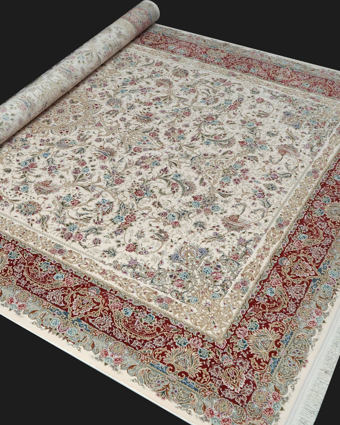 Graceful Cream – Classic Cream & Red Rug - beUNIQ