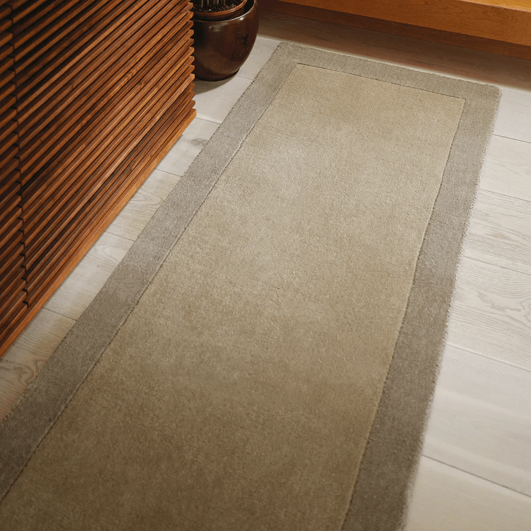Origins Borders Taupe Pure Wool Rug Hand Woven Border Design - beUNIQ - Bedroom Rug - 080x150 - Border Rug