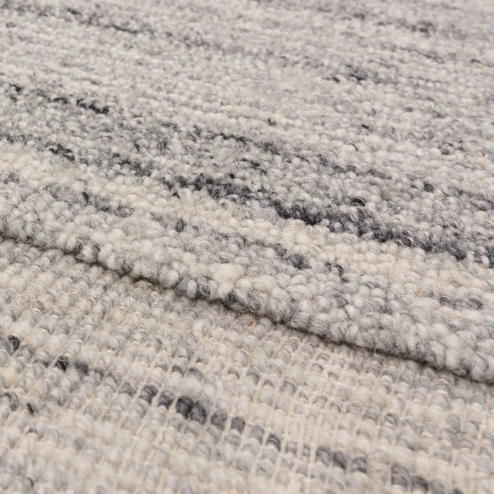 Larson Grey    beUNIQ