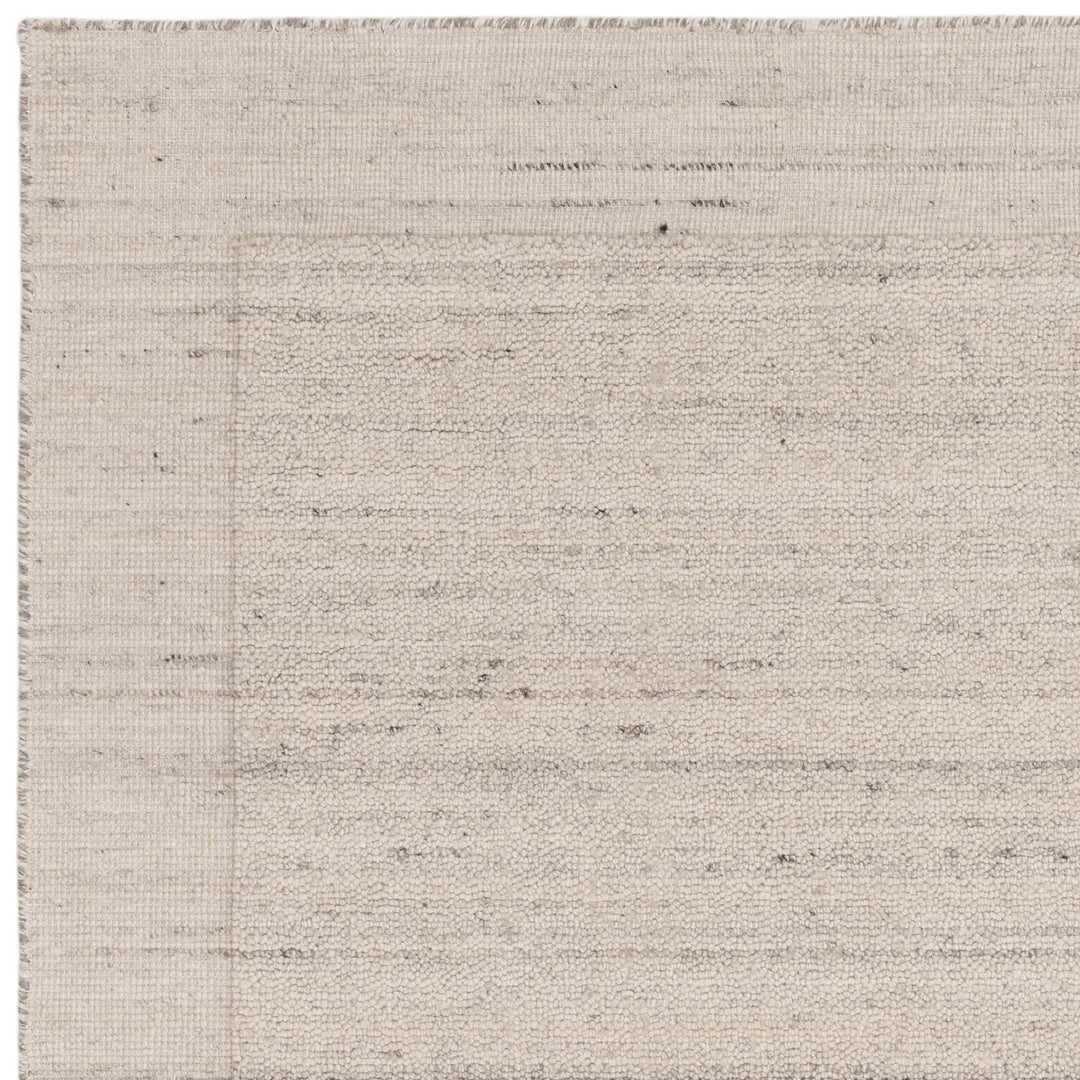 Larson Ivory    beUNIQ