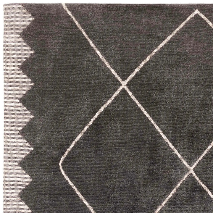 Mason Diamond Black    beUNIQ