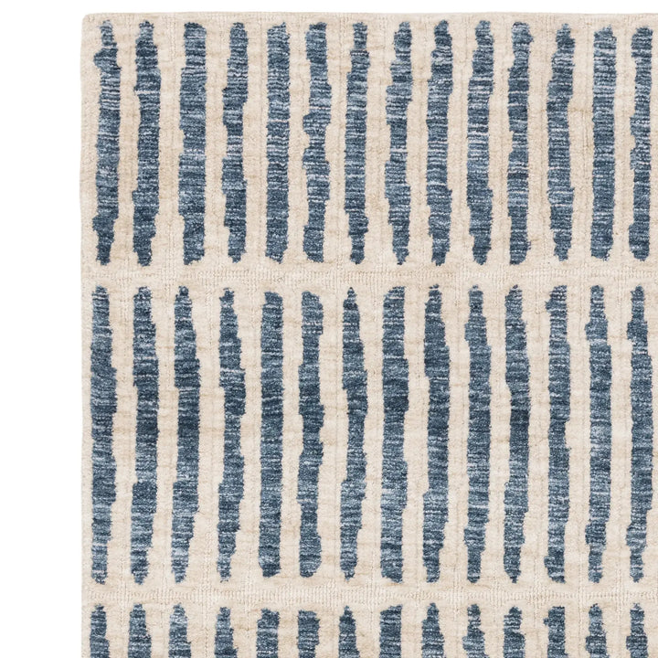 Mason Grid Rug    beUNIQ
