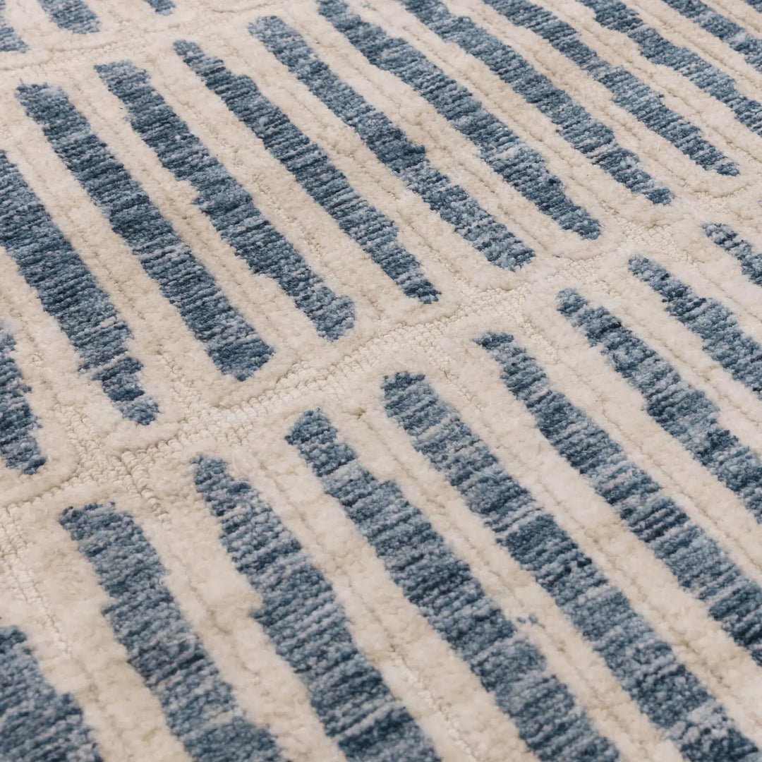 Mason Grid Rug    beUNIQ