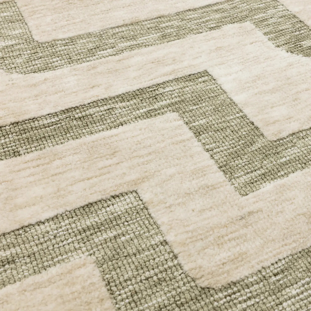Mason Maze Rug    beUNIQ