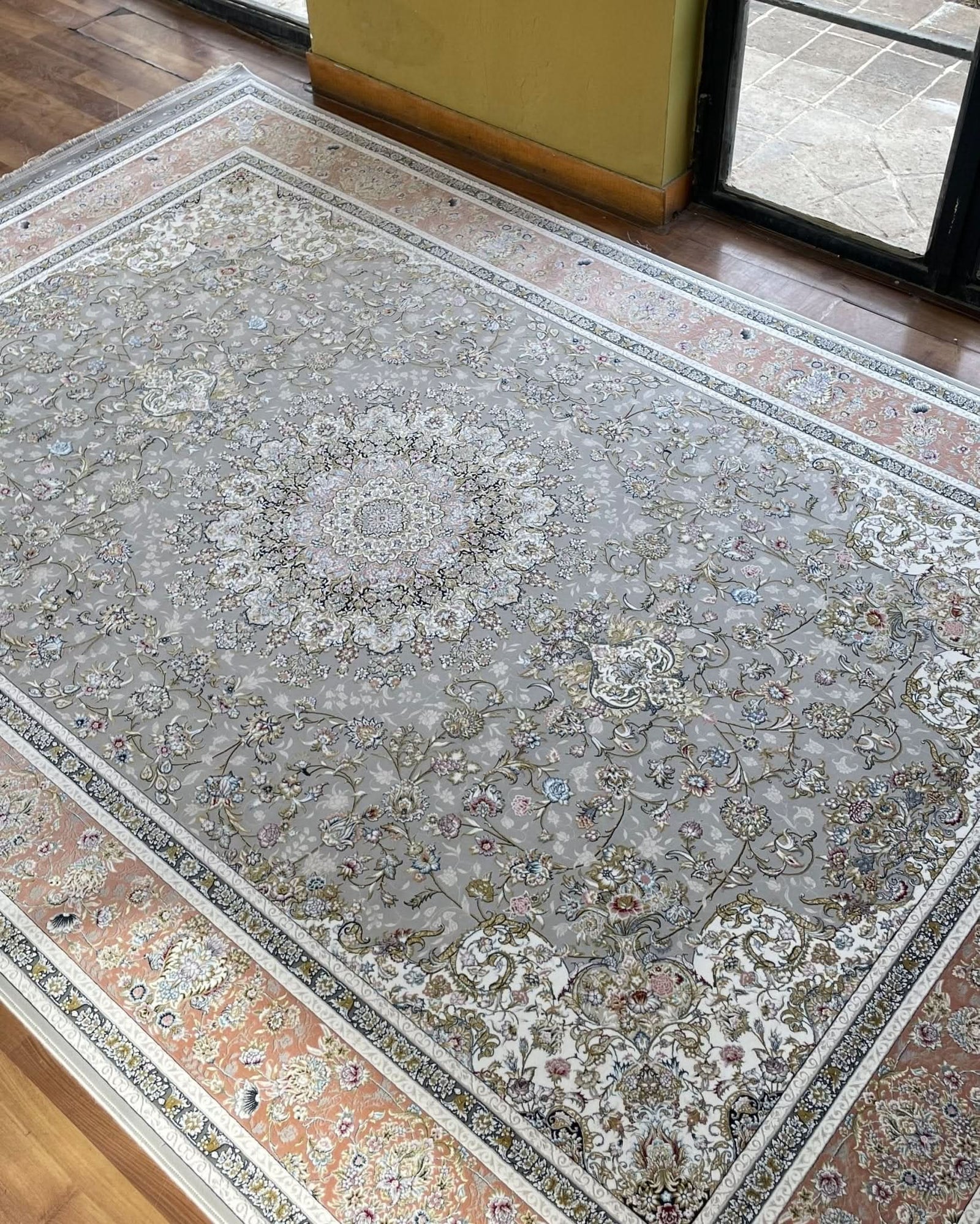 Merriment Silver - beUNIQ - carpet - 200cm x 300cm - carpet online
