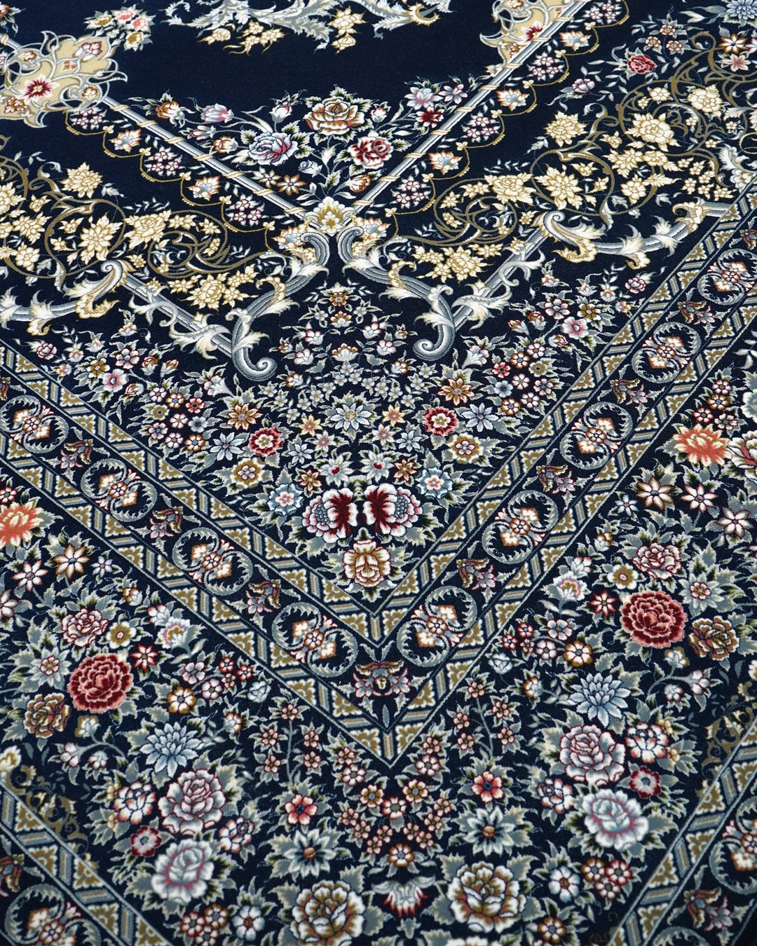 Midnight Elegance Navy Rug - beUNIQ.®