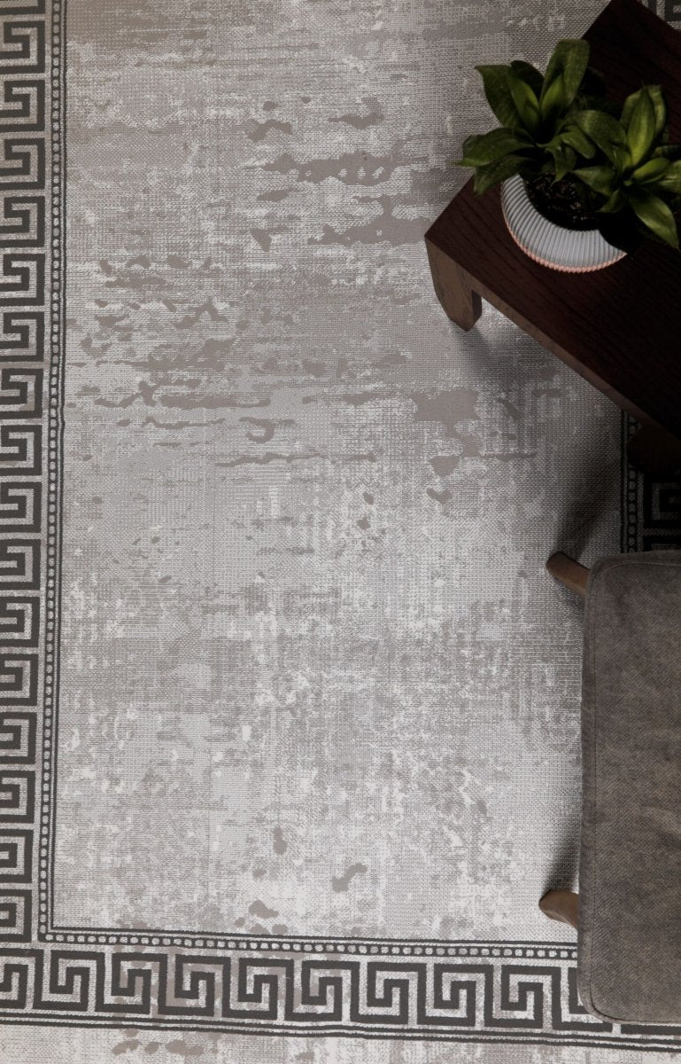 Minimalist Grey Area Rug Soft Shaggy Modern Floor Covering - beUNIQ - Created by Product Upload - 60x180 cm - grey rug