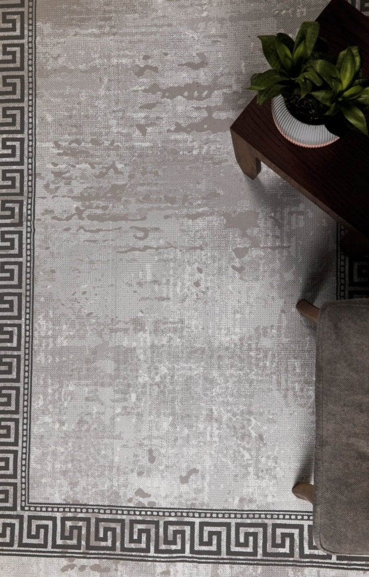 Minimalist Grey Area Rug Soft Shaggy Modern Floor Covering - beUNIQ - Created by Product Upload - 60x180 cm - grey rug