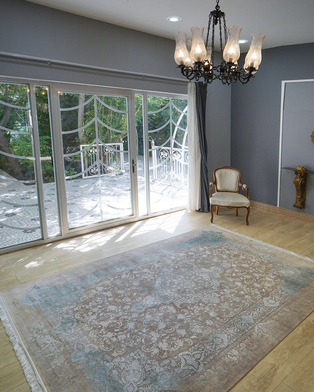 Antique Natural Modal