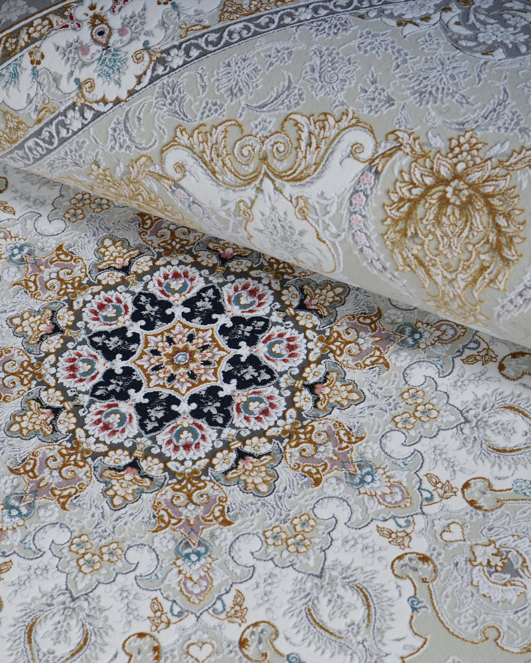 Timeless Persia Silver Persian-Style Medallion Low-Pile Acrylic Rug