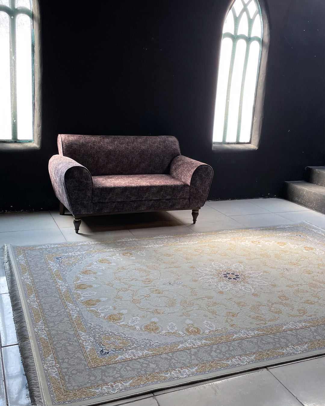 Timeless Persia Silver Persian-Style Medallion Low-Pile Acrylic Rug