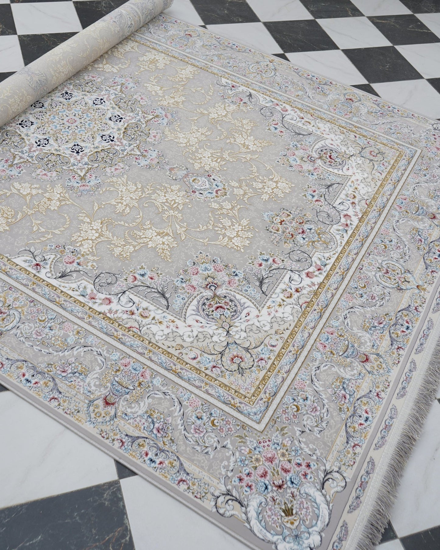 Royal Elegance Silver Persian Rug - beUNIQ