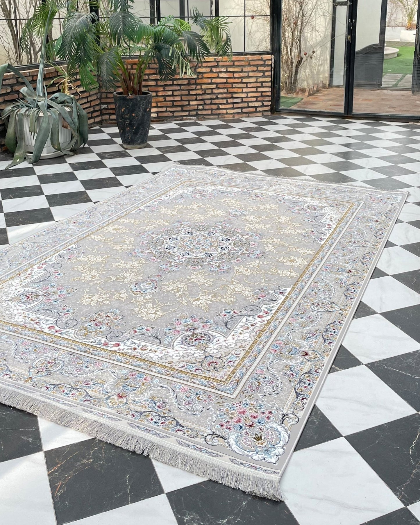 Royal Elegance Silver Persian Rug - beUNIQ