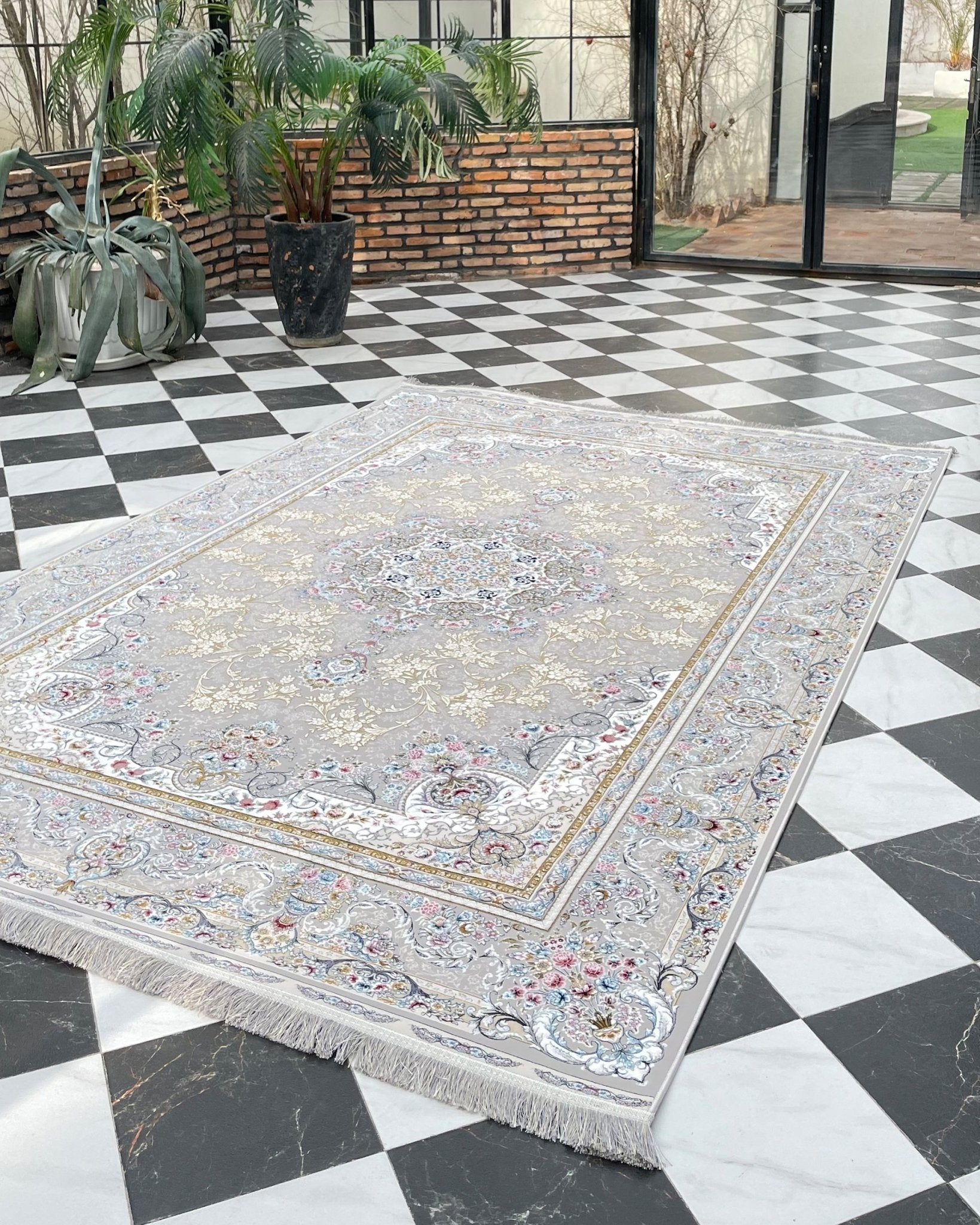 Royal Elegance Silver Persian Rug - beUNIQ